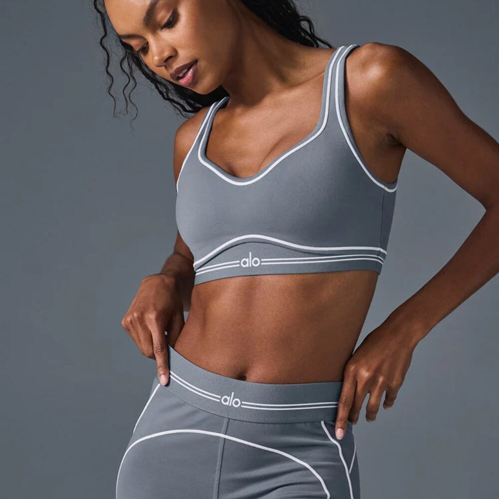 NWT Alo Yoga Airbrush Heart Throb Bra & Leggings Set in Steel Grey/White - Small